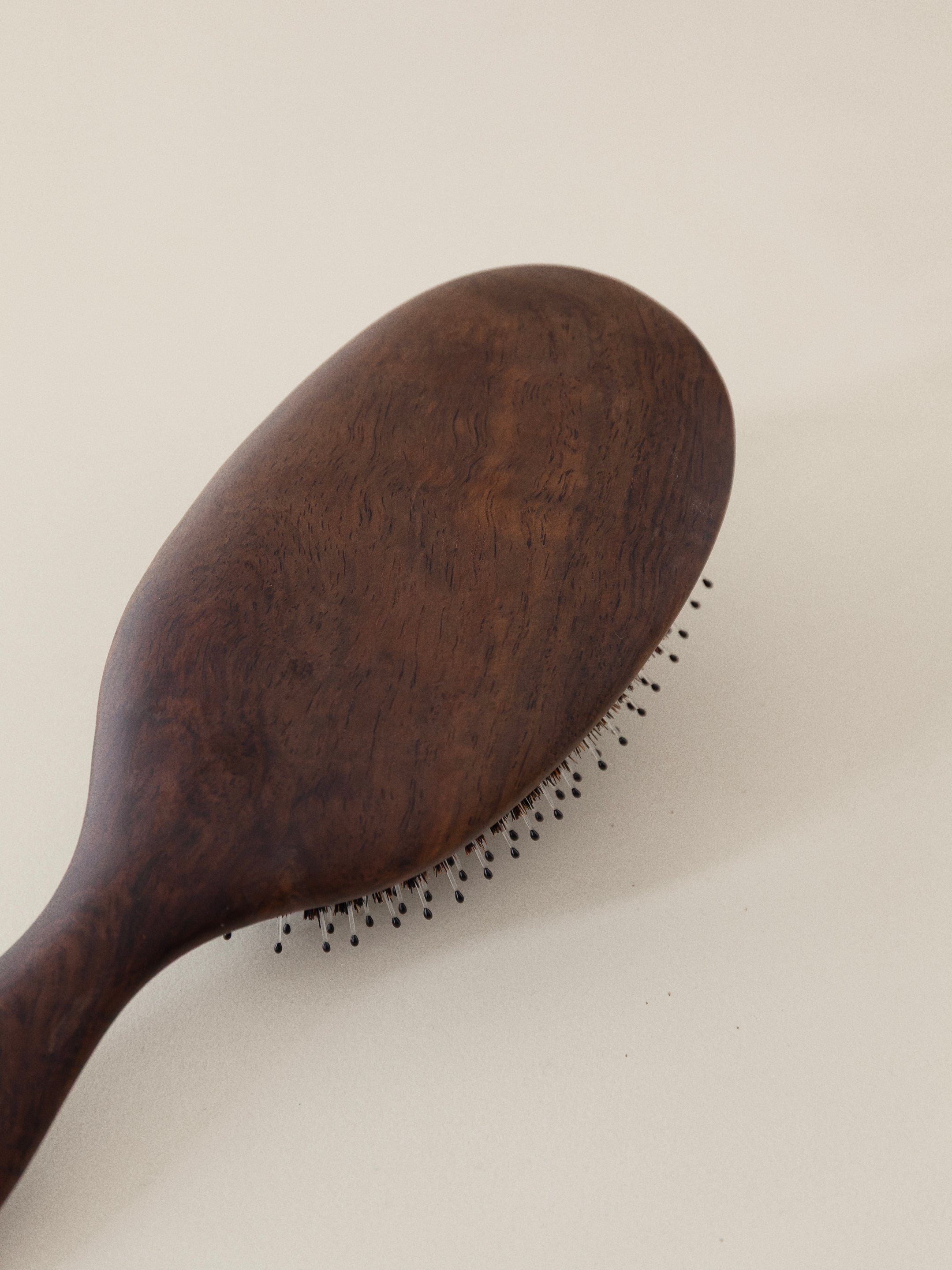 RESTORE HAIR BRUSH